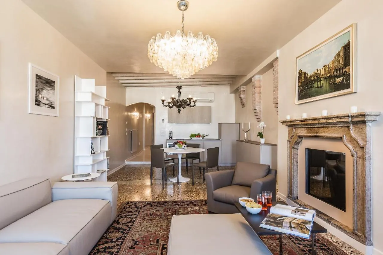 Ca' Remer Grand Canal Apartment Venice